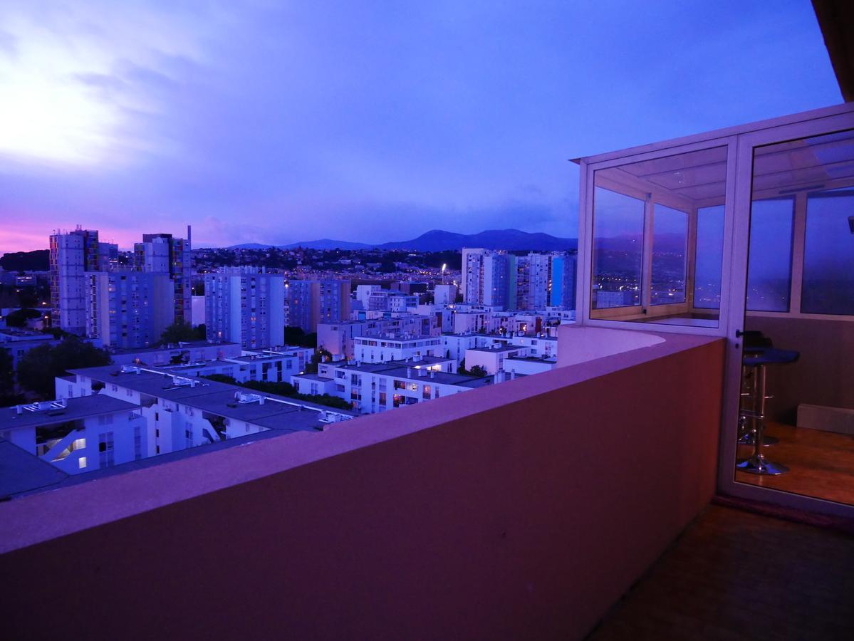 Appartement Rooftop 8 personnes grande terrasse avec parking Quartier Aéroport Nice Extérieur photo